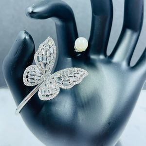 Silver Butterfly bracelet with imitation Pearl